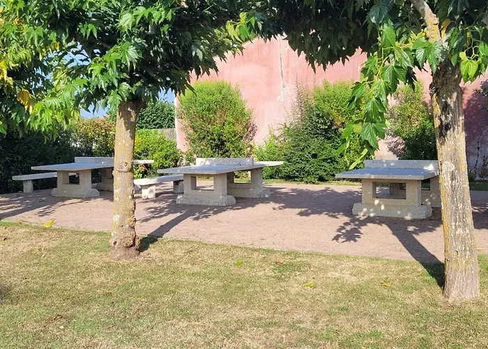 Dans Parc Résidentiel Privé Avec Wifi, Piscine