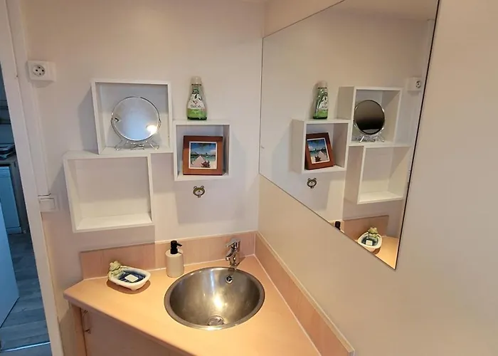 Dans Parc Résidentiel Privé Avec Wifi, Piscine Chalet