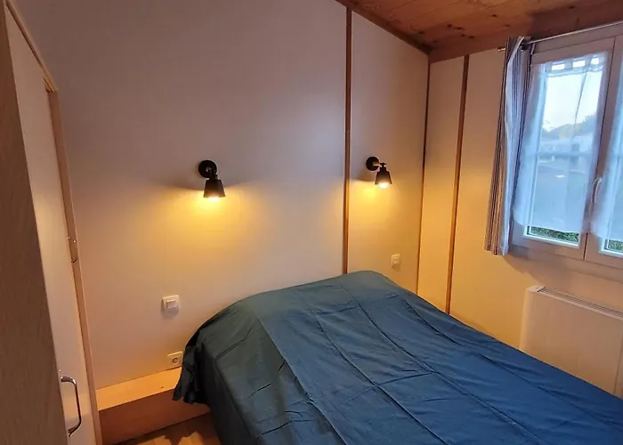 Dans Parc Résidentiel Privé Avec Wifi, Piscine