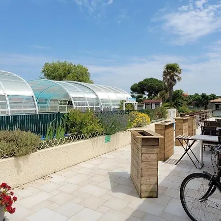 Dans Parc Residentiel Prive Avec Wifi, Piscine 생-피에르-돌레롱